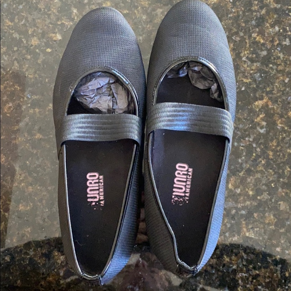 Munro black shoes